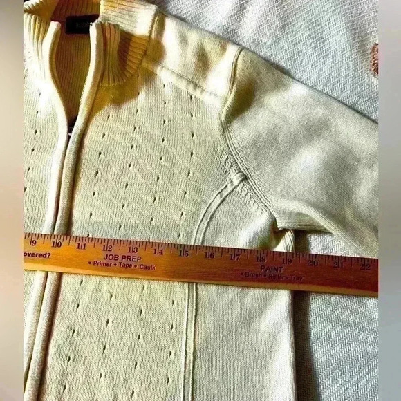 Women’s Liz Claiborne Cream Cardigan - Lg - Picture 3 of 5